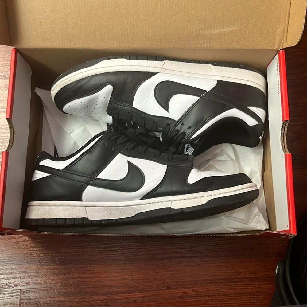 Nike panda dunks